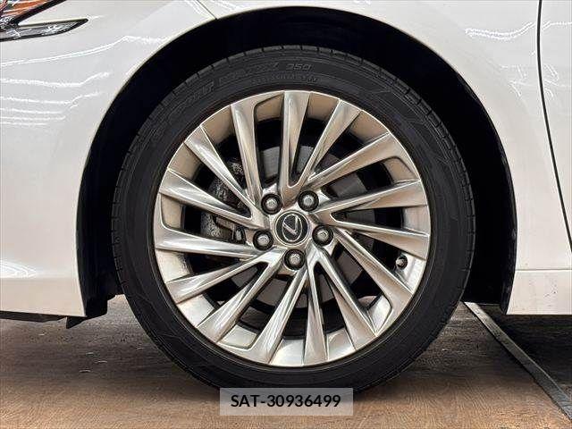 Lexus ES 2020-08 8485631-26