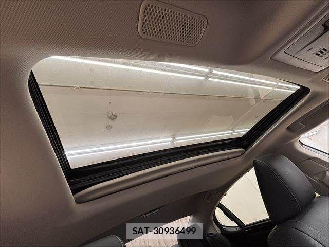 Lexus ES 2020-08 8485631-3