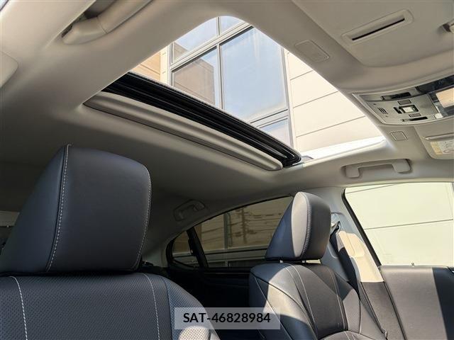 Lexus ES 2019-04 8525485-11