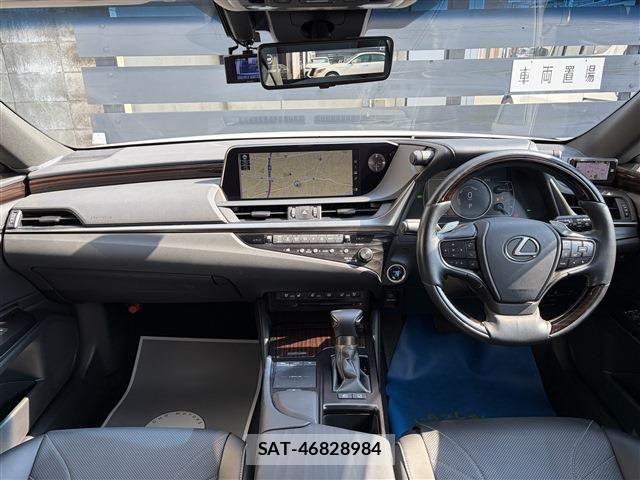 Lexus ES 2019-04 8525485-12