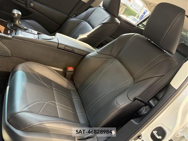 Lexus ES 2019-04 8525485-16