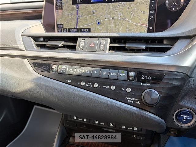 Lexus ES 2019-04 8525485-23