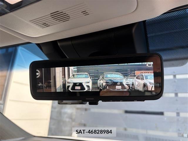 Lexus ES 2019-04 8525485-28