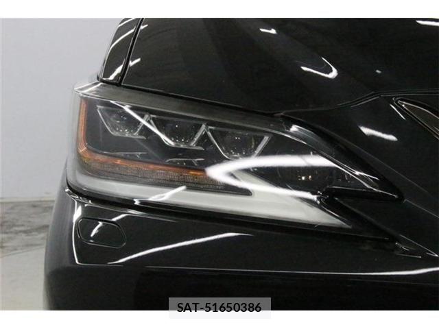 Lexus ES 2019-08 8562405-11