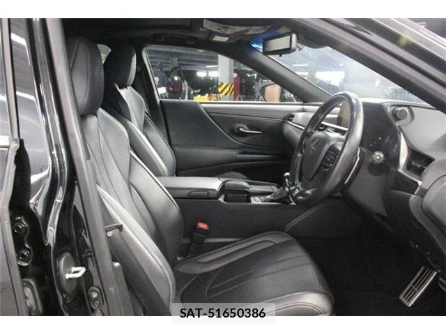 Lexus ES 2019-08 8562405-26