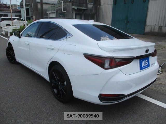 Lexus ES 2023-09 8562396-2