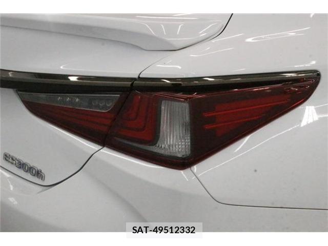 Lexus ES 2019-03 8562407-16