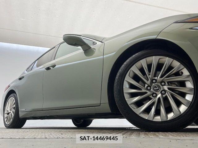 Lexus ES 2019-04 8562402-12