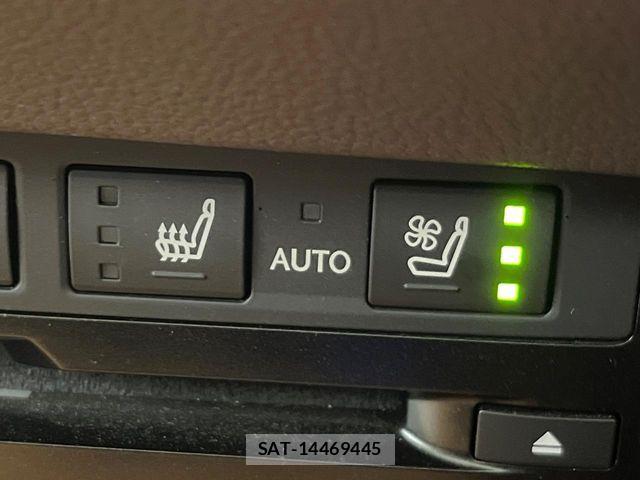 Lexus ES 2019-04 8562402-6