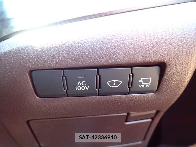 Lexus ES 2019-07 8562404-17