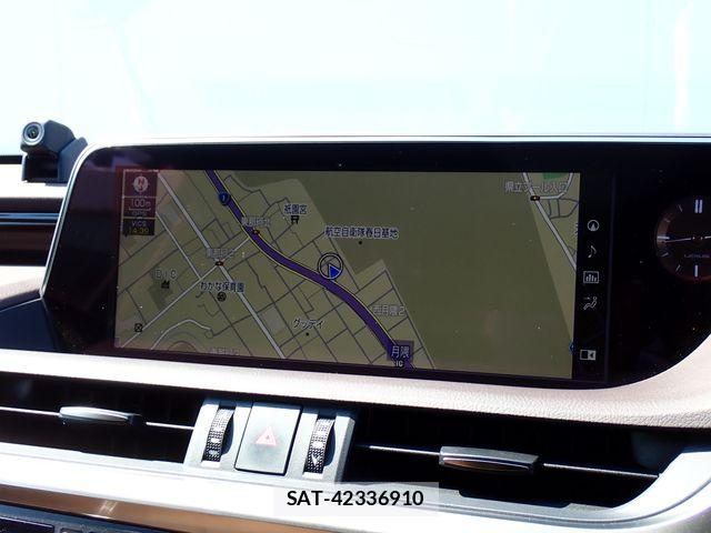Lexus ES 2019-07 8562404-19