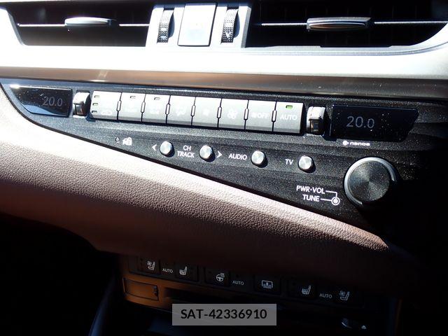 Lexus ES 2019-07 8562404-21
