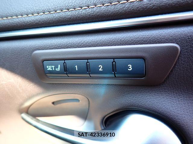 Lexus ES 2019-07 8562404-26