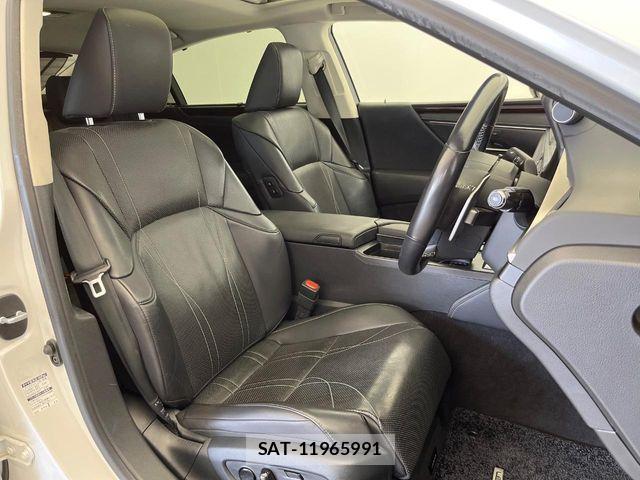 Lexus ES 2018-12 8562403-9