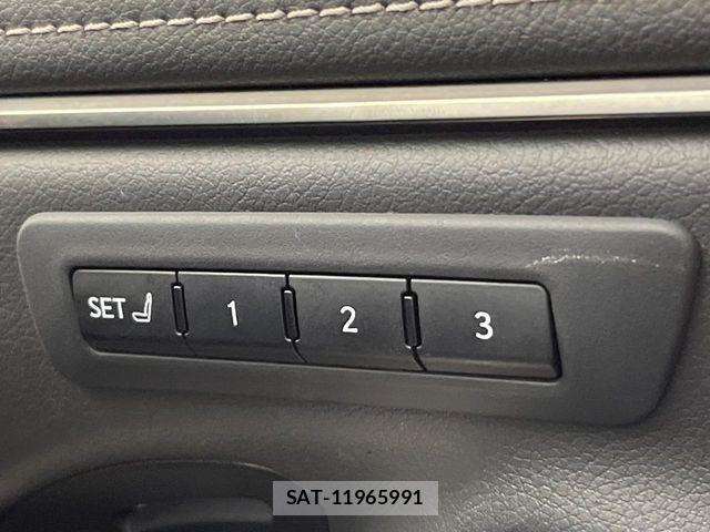 Lexus ES 2018-12 8562403-11