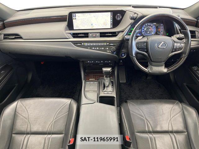 Lexus ES 2018-12 8562403-1