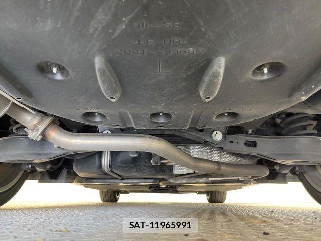 Lexus ES 2018-12 8562403-19