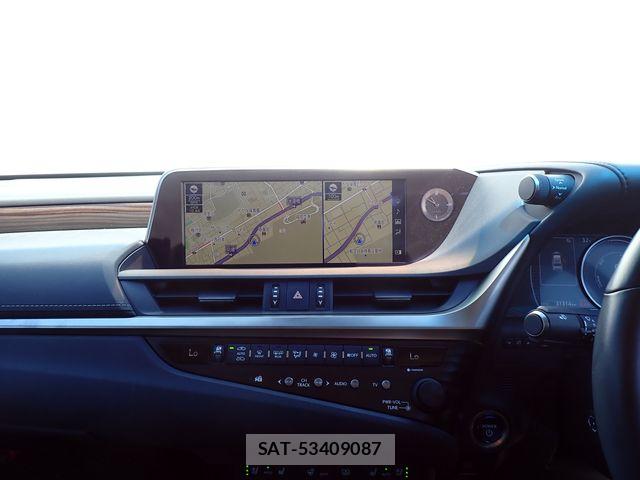 Lexus ES 2019-07 8627455-16