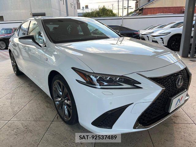 Lexus ES 2019-03 8627454-15