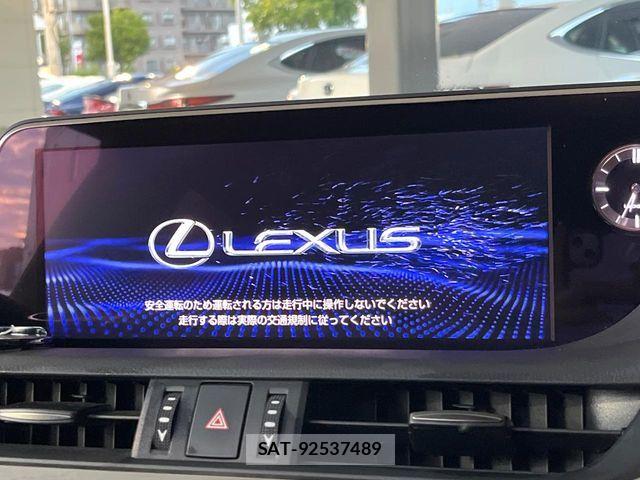 Lexus ES 2019-03 8627454-2