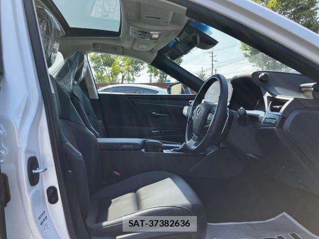 Lexus ES 2021-12 8627453-9