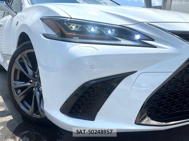Lexus ES 2020-07 8666379-15