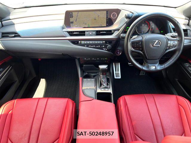 Lexus ES 2020-07 8666379-1