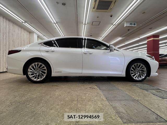 Lexus ES 2022-01 8666380-15