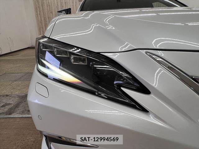Lexus ES 2022-01 8666380-21