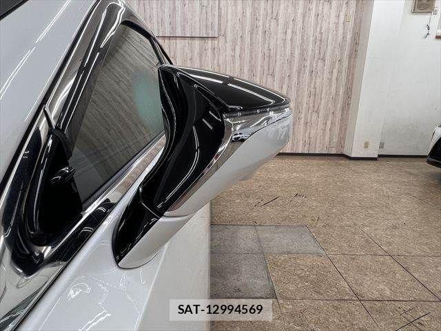 Lexus ES 2022-01 8666380-22
