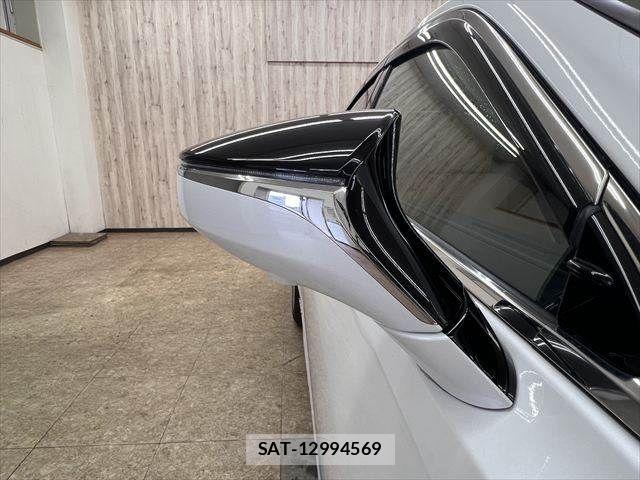 Lexus ES 2022-01 8666380-23
