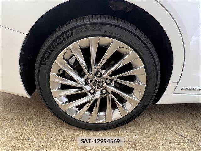 Lexus ES 2022-01 8666380-24