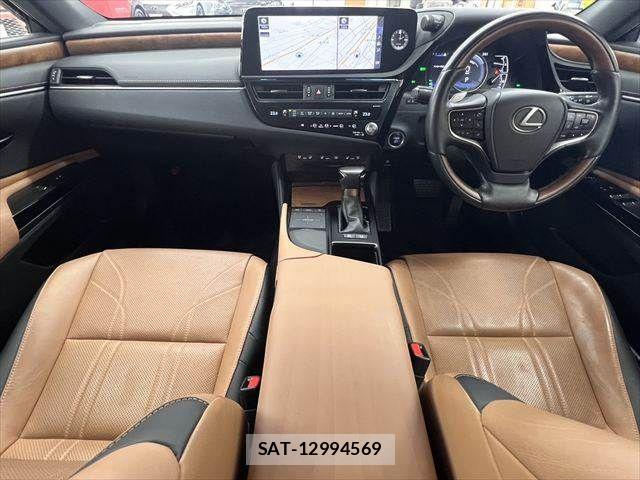 Lexus ES 2022-01 8666380-2