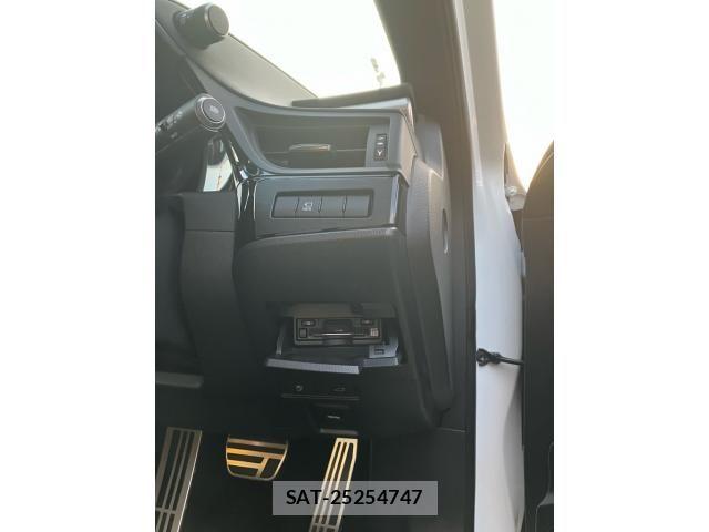 Lexus ES 2023-07 8659896-16