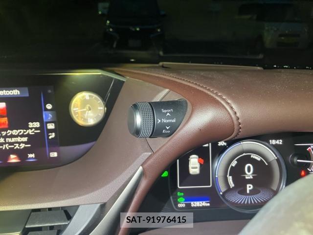 Lexus ES 2019-05 8666382-18