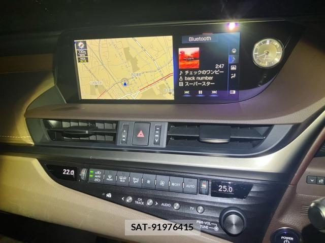 Lexus ES 2019-05 8666382-21