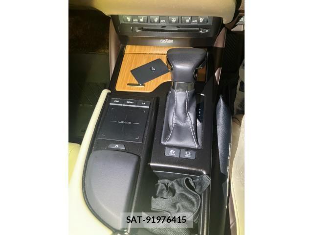Lexus ES 2019-05 8666382-24