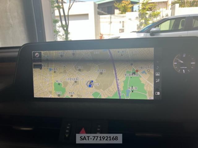 Lexus ES 2019-01 8659904-25