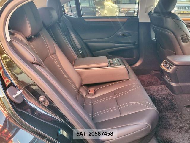 Lexus ES 2019-01 8685829-29