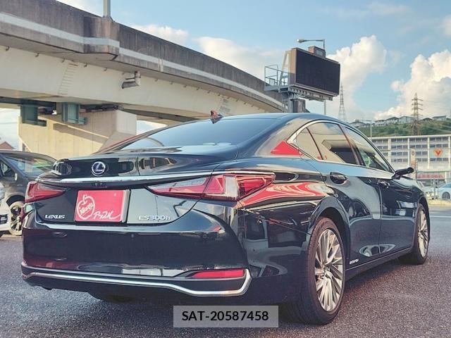 Lexus ES 2019-01 8685829-5
