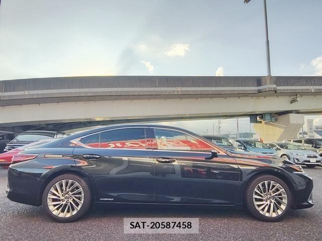 Lexus ES 2019-01 8685829-8