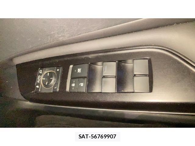 Lexus ES 2019-09 8685830-19