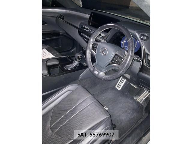 Lexus ES 2019-09 8685830-7