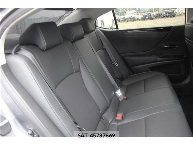 Lexus ES 2020-10 8743369-16