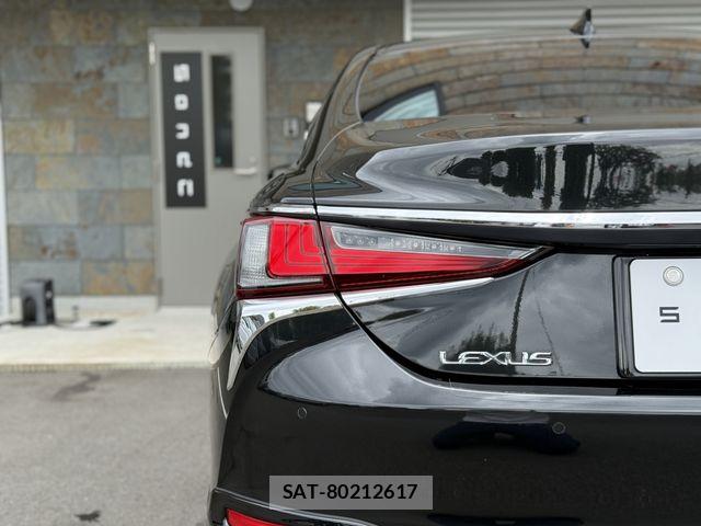 Lexus ES 2022-04 8743367-10