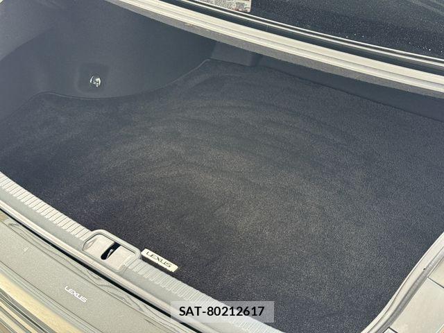 Lexus ES 2022-04 8743367-11