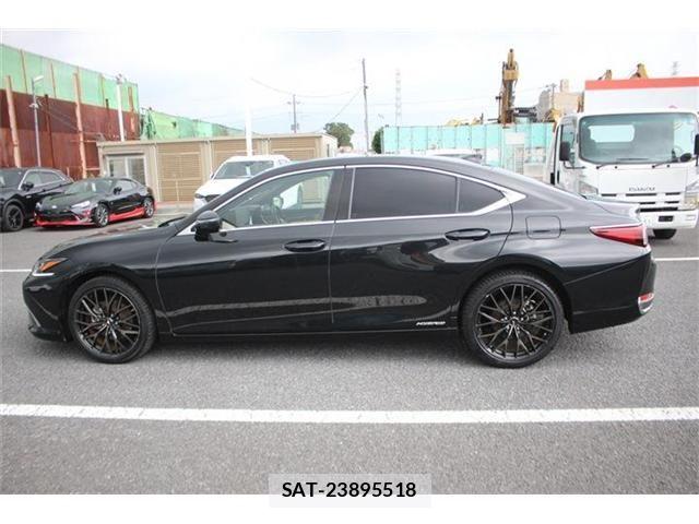 Lexus ES 2019-11 8743370-10
