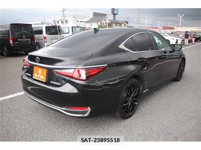 Lexus ES 2019-11 8743370-13