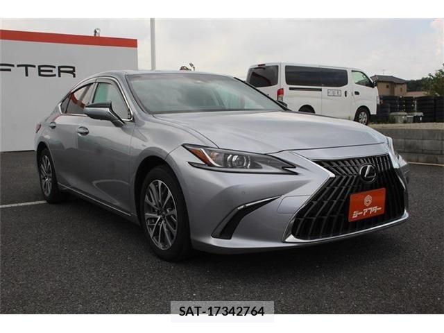 Lexus ES 2024-10 8743368-9