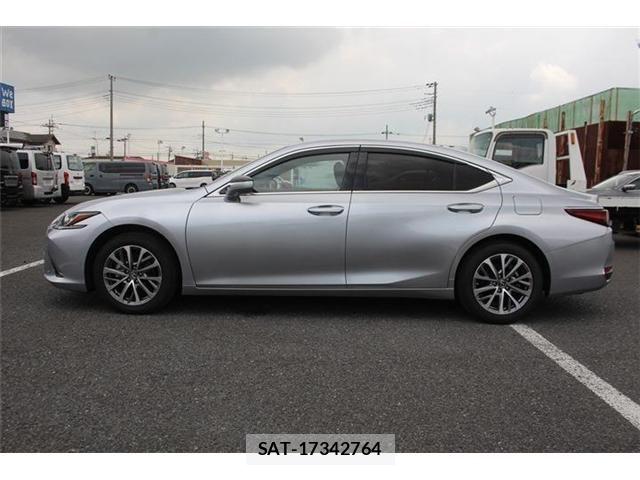 Lexus ES 2024-10 8743368-12